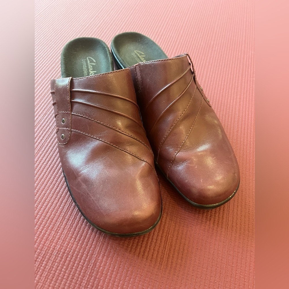 Clarks Womens Size 9M Prairie Flower Clogs Mule Shoes Burgundy Leather Slip On